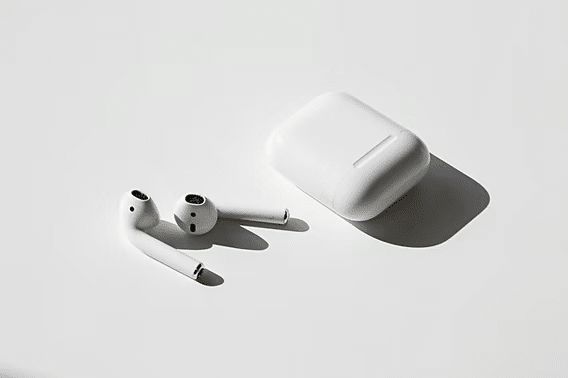 Наушники AirPods остаются хитом, но Apple не может увеличить свои продажи