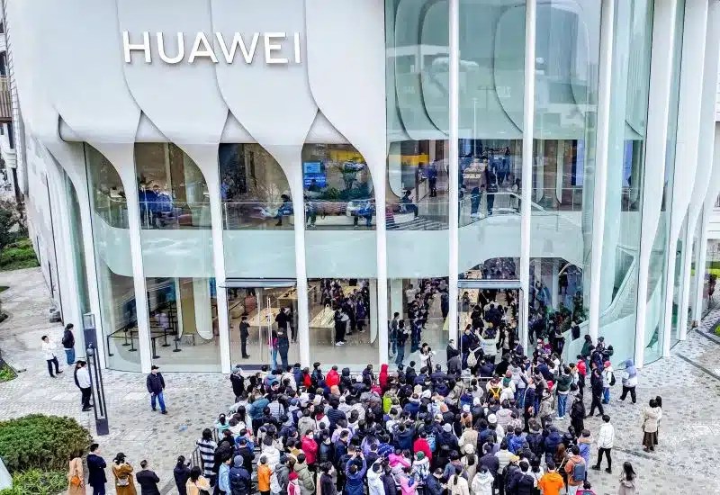 Huawei вернулся на первое место на рынке китайских смартфонов после более чем 4 лет