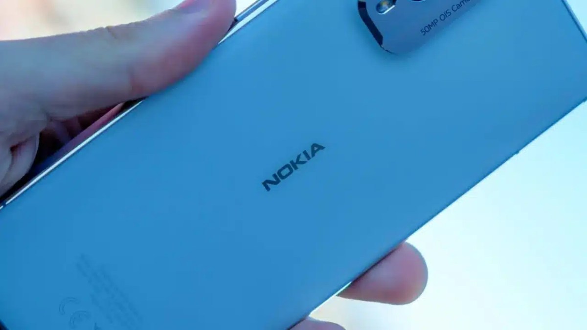 Nokia снова попытается вернуться на рынок смартфонов с новым производителем