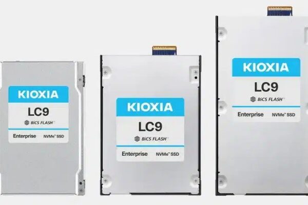 Kioxia представила крупнейший SSD в мире-он может хранить 12 500 фильмов 4K