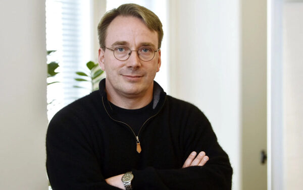 Linus Torvalds, создатель Linux, все еще использует видеокарту AMD Radeon RX 580. Polaris жив!