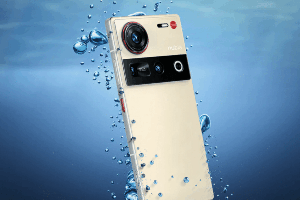 Nubia Z80 Ultra с батареей 7100 мАч.