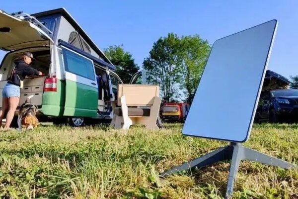 Цена на оборудование Starlink была вдвое, но пока в США.