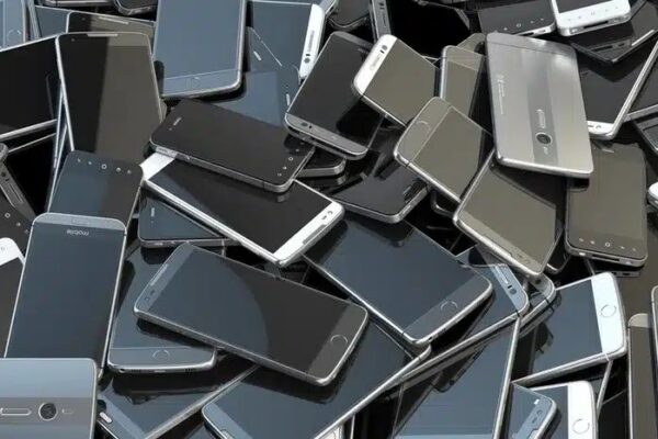 Смартфон, который поставляется с указанным сроком годности