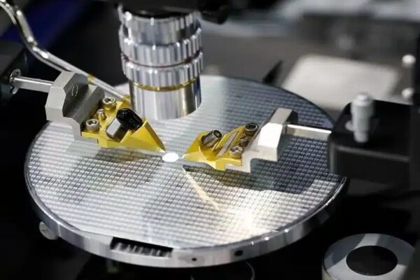 Intel упала на пятое место среди крупнейших поставщиков чипов в лидере World-Nvidia в 3,5 раза больше дохода