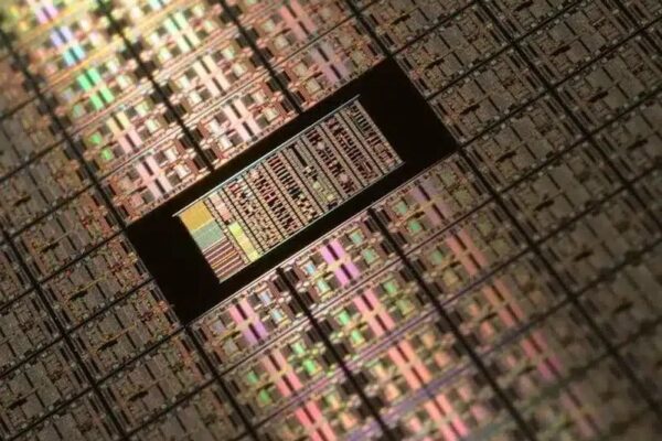 ARM говорит о производстве собственных процессоров, но их квартальный отчет все еще снижает акции
