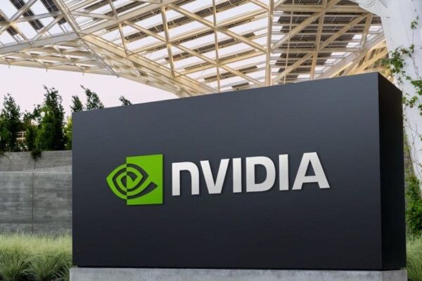 Китай решил частично положить конец запасам чипсов «не третьего класса» NVIDIA H20