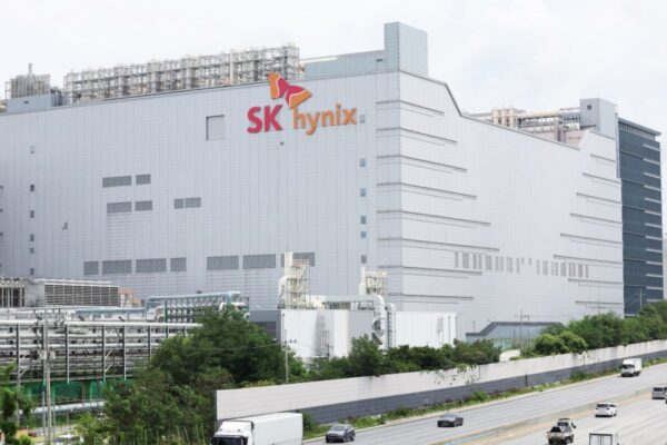 SK Hynix опередил Samsung и стал крупнейшим в мире производителем памяти