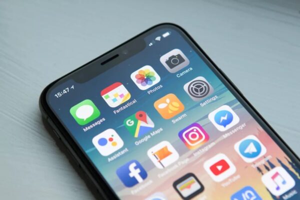 Apple планирует 3-летнюю серию дизайна iPhone изменяется на фоне растущей конкуренции