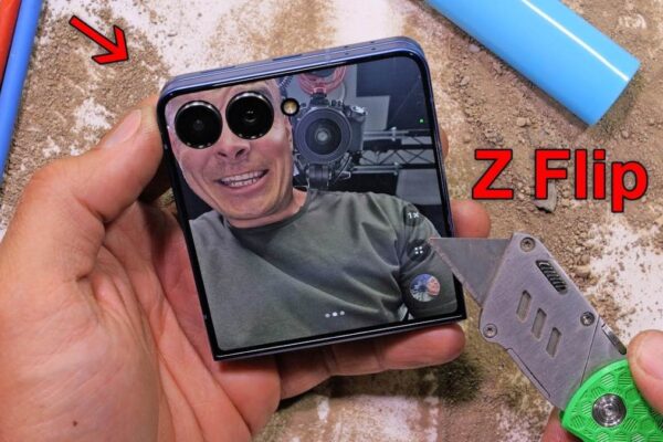 Galaxy Z Flip7 выдерживает долговечность, но сопротивление экрана царапина разочаровывает