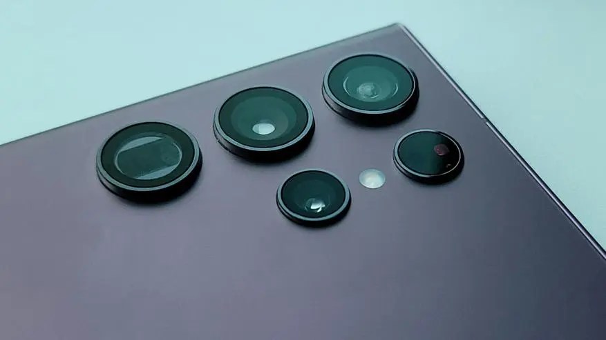 Будущее смартфонов: Samsung разрабатывает камеру с непрерывным оптическим увеличением для китайских брендов