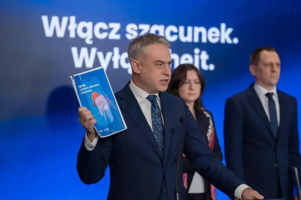 3 из 4 молодых поляков скрывают правду от своих родителей. Министерство предупреждает о масштабах проблемы киберзапугивания в школах