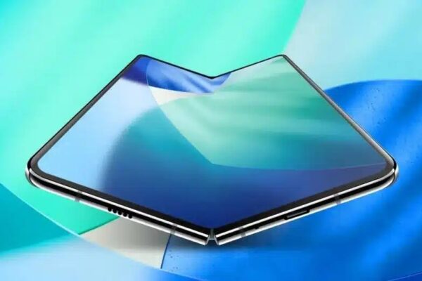 Стал известен, когда первый iPhone будет выпущен без слотов на экране