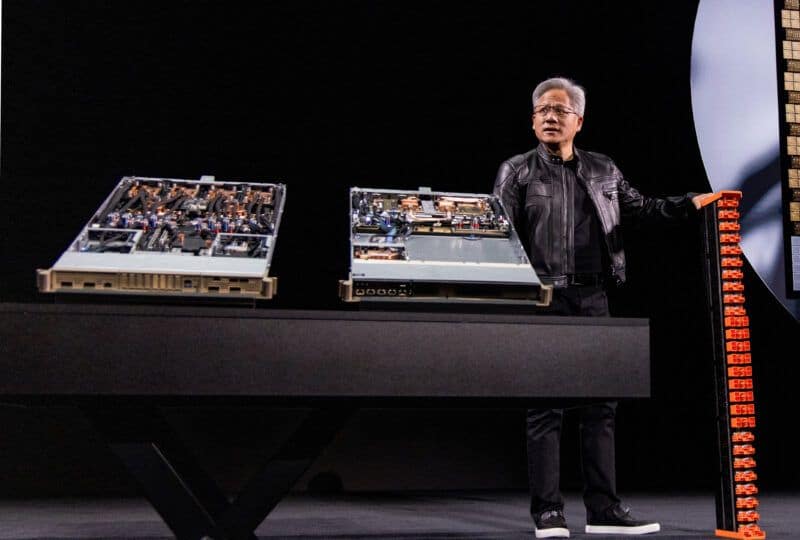 Китай буквально отстает от наносекунд США в области EI-CIP, по словам основателя NVIDIA