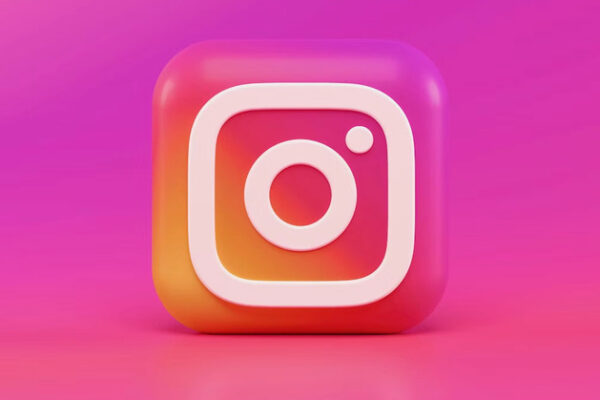 Instagram с новой записью активных пользователей. Согласно информации от Марека Цукерберга, платформа постоянно растет в силе