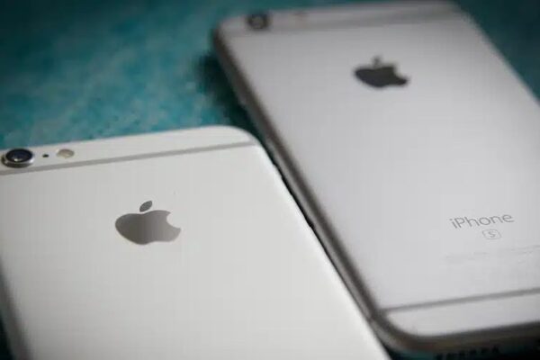 Apple выпустила обновление для 10-летнего iPhone 6s