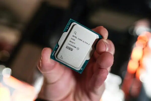 Intel снова проверяет Core Ultra 200 и объяснил, почему он лучше, чем Ryzen 9000 и 9000x3d