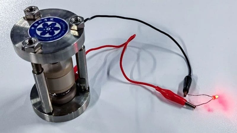 Китайские ученые создали совершенно новую ионную батарею, которая в 6 раз более мощнее, чем литий