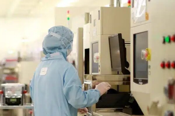 Власти США добавили в «черный список» две китайские компании, через которые SMIC обошел санкции