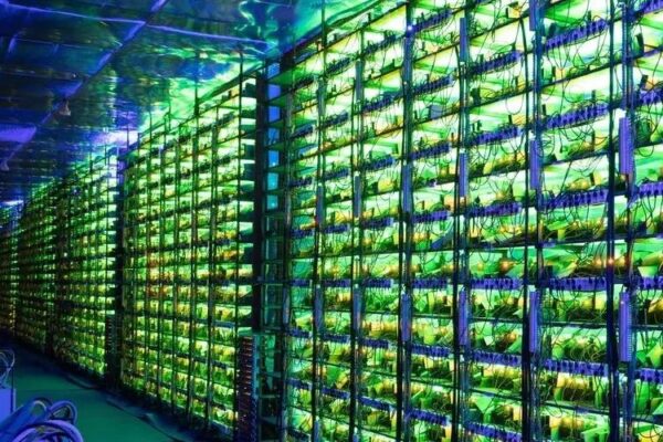 Новый подход к физикам снижает потребление энергии для электроники и квантовых компьютеров