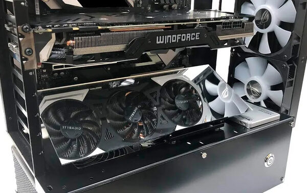 Зеркало, скажи мне, у кого самый крутой графический процессор в мире? Да, этот аксессуар действительно существует...