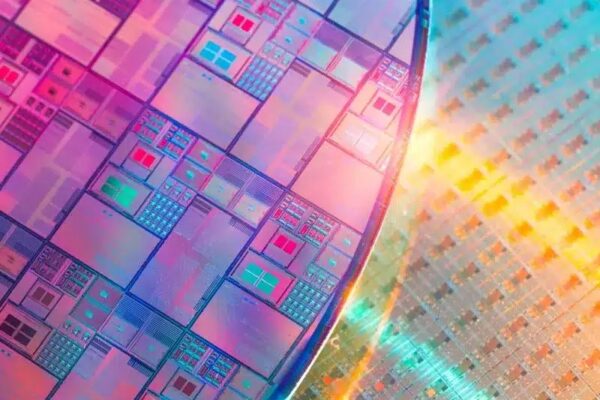 Мировые продажи полупроводников достигнут $1 трлн раньше, чем ожидалось