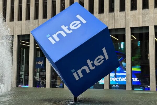 Intel начала продавать компьютеры с искусственным интеллектом в пяти городах мира – но это временно
