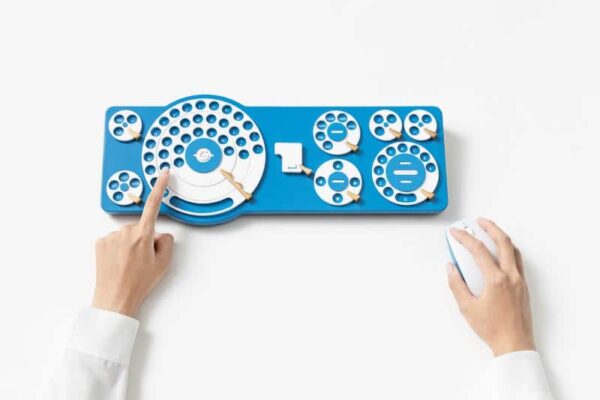 Японский Google представил безоблачную клавиатуру с набором шайб