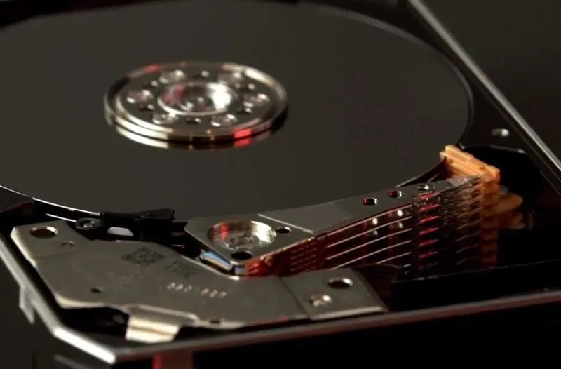 Toshiba тестирует первый в мире жесткий диск с 12 пластинами — до массового производства еще далеко
