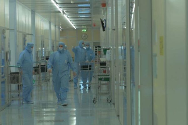 Голландская компания Nexperia возобновила поставки в Китай, но Европа осталась без чипов