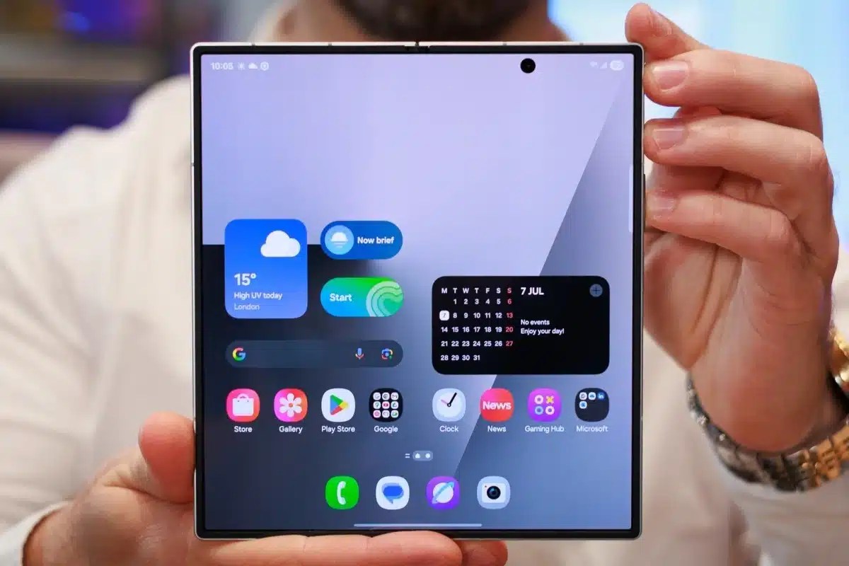 Apple Fold: подождать до 2027 года или дебютировать раньше? Компания разрывается между совершенством и страхом отстать от Samsung
