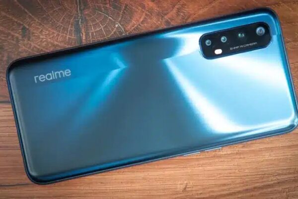 Realme официально объявила, какие смартфоны обязательно обновятся до Android 16