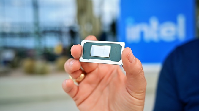 Intel Core Ultra X7 358H — в Интернете появились тесты производительности очередного процессора из серии Panther Lake