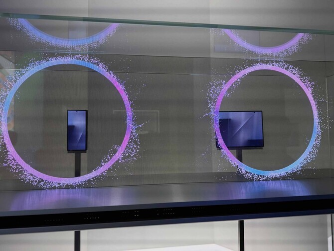 Samsung показала тройной складной смартфон. Его доступность будет очень ограничена.