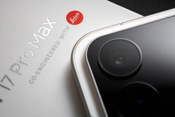 Xiaomi 17 Pro Max с аккумулятором емкостью 7500 мАч обогнал iPhone 17 Pro всего на 5 минут по энергоэффективности