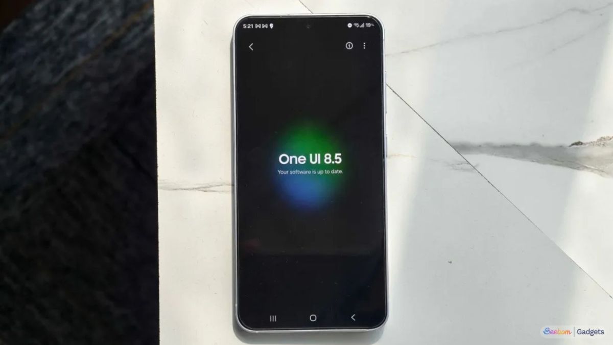 Смартфоны Samsung начнут замедлять мобильный интернет ради экономии заряда батареи