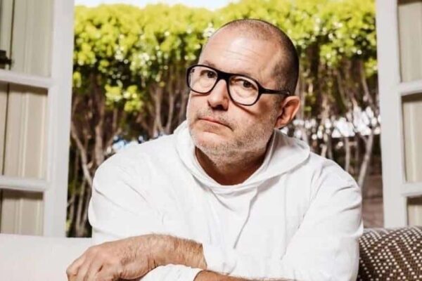 Openai и Джонни Айв столкнулись с серьезными проблемами в создании гаджета ИИ без экрана