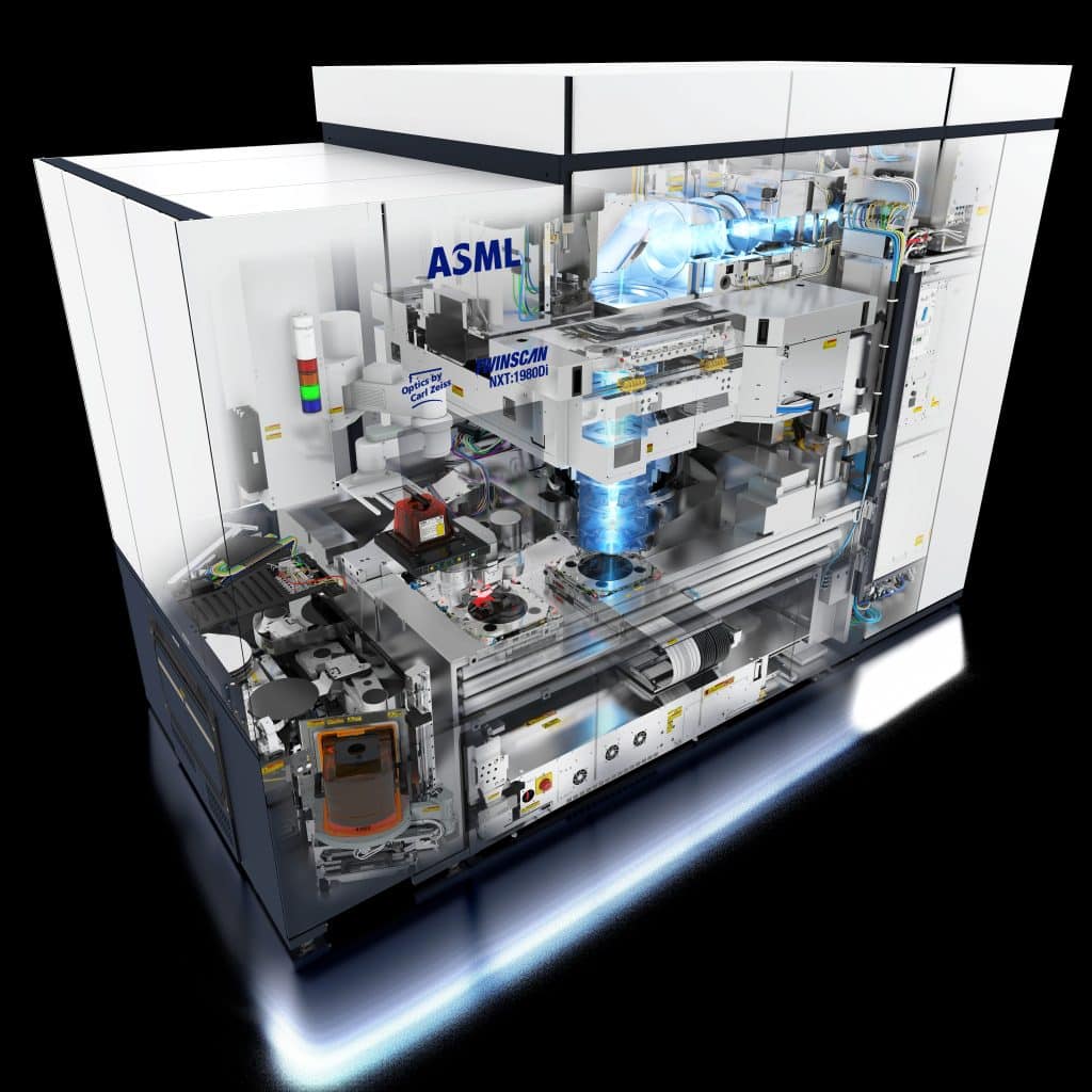 Китайские инженеры повредили чип-машину ASML во время обратного проектирования и обратились за помощью к голландской компании.