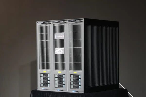 Китайские ученые создали суперкомпьютер размером с холодильник, который работает аналогично человеческому мозгу