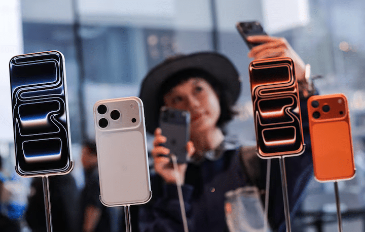 Серия iPhone 17 возобновила продажи смартфонов Apple в Китае