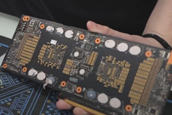 Huawei представила AI-ускоритель Atlas 300I Duo на базе пары чипов Ascend 310