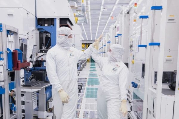 Власти США готовятся запретить экспорт китайских чипов, изготовленных с использованием американского программного обеспечения