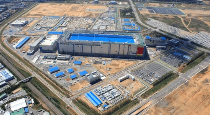 Samsung увеличит производство 1-нм памяти DRAM