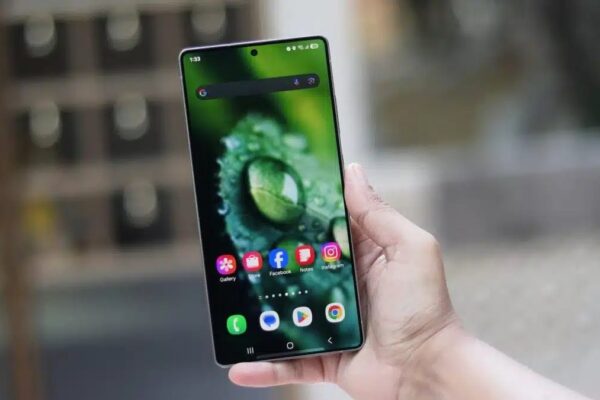 Samsung Galaxy S26 получит новый OLED-дисплей M14: яркость не увеличится, но улучшится энергоэффективность и надежность