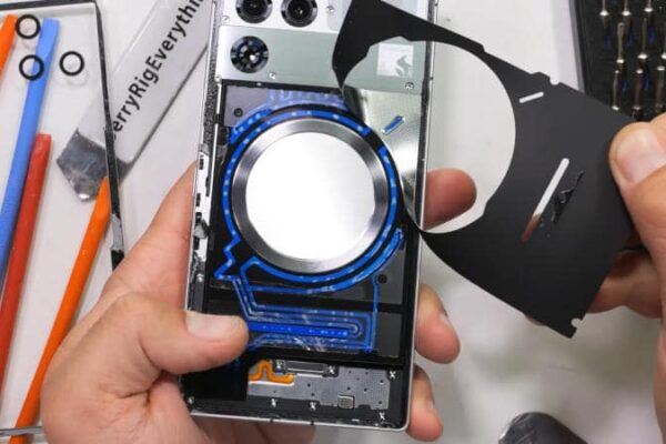 Так выглядит система жидкостного охлаждения «самого мощного в мире смартфона» RedMagic 11 Pro