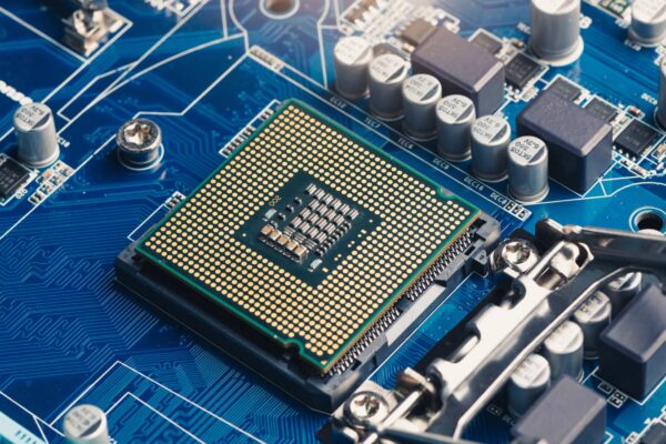 Китай сделал нечто невероятное: обошёл запрет на чипы Nvidia, создав в 1000 раз более мощный аналоговый процессор