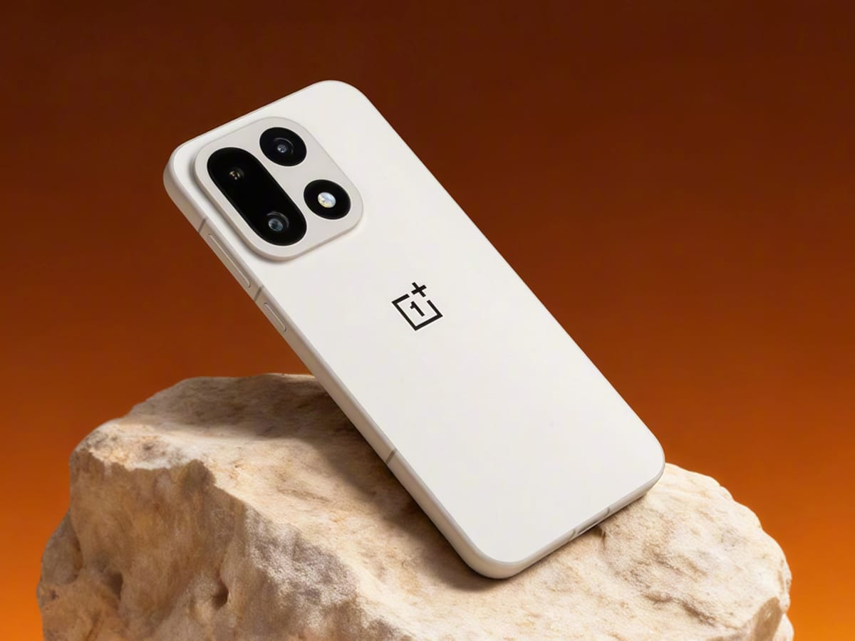 OnePlus 15 выйдет на мировой рынок 13 ноября.