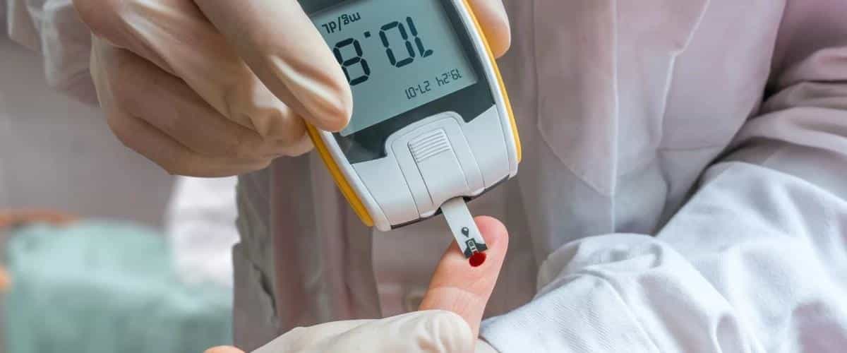 Для безболезненного мониторинга уровня глюкозы создан датчик с pH-мониторингом