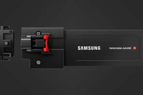 Samsung представила первый модульный SSD со съемным контроллером и памятью