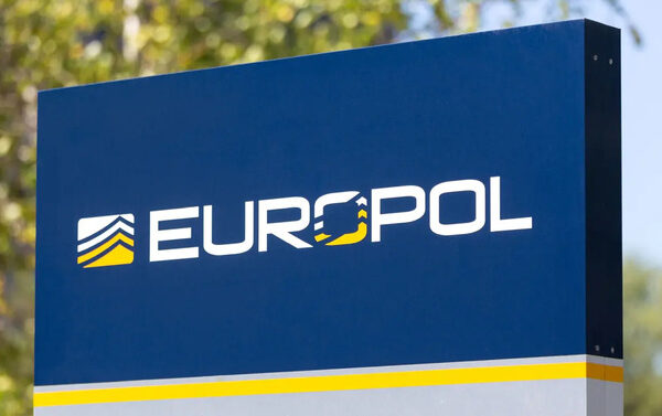 Ваш ребенок может стать мишенью экстремистов. Европол раскрыл правду о Discord и Steam, 6500 ссылок будут заблокированы